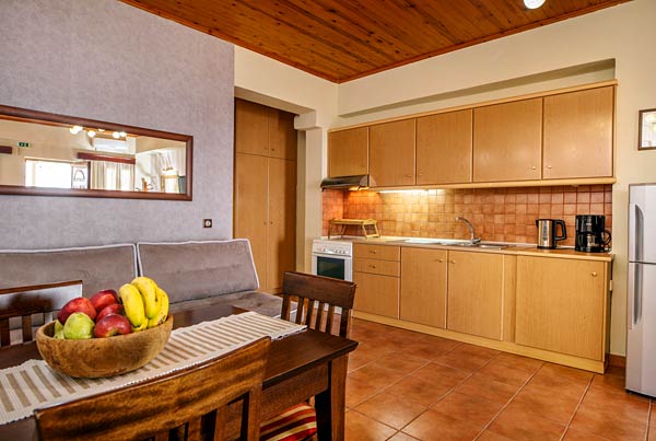 Plakias Apartments - Bereiten Sie sich vor und genießen Sie Ihre Mahlzeiten in den voll ausgestatteten Küchenräumen