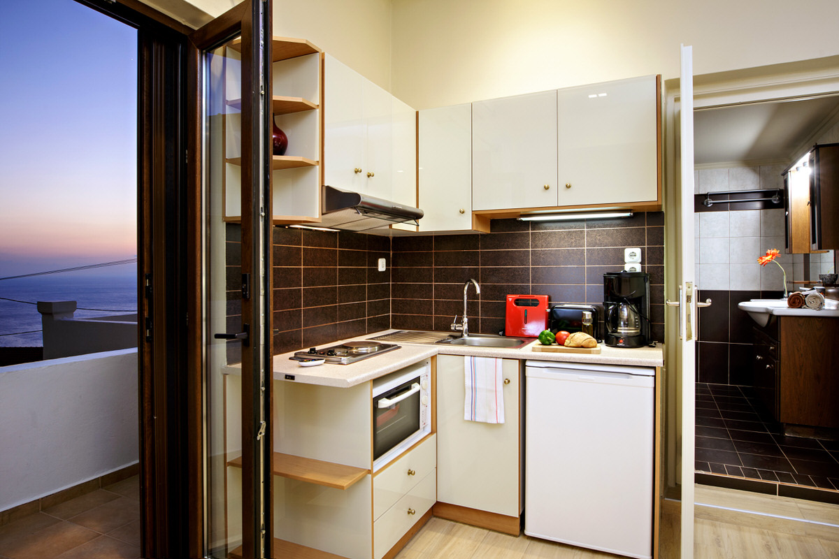 Kitchen corner & sea view