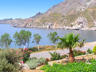 Souda beach, just 4km from AnnaView apartments