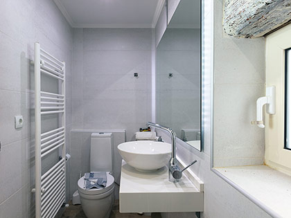 Luxurious bathrooms of Annaview Apartments & Suites