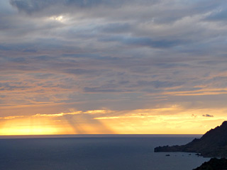 Winterurlaub auf Kreta - Erstaunliche Winter-Sonnenuntergang-Blick von AnnaView Apartments