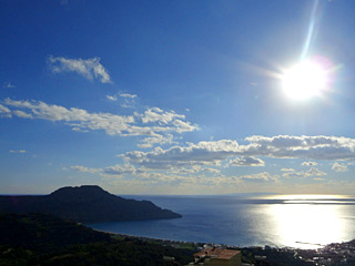 Winterurlaub auf Kreta - Ein sonniger Wintertag in AnnaView Apartments mit herrlicher Aussicht