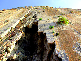 Paligremnos - Felsenhöhlen & Klippen in Plakias, Kreta